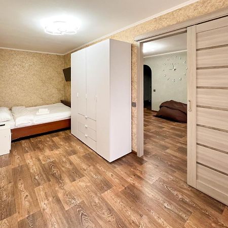 "Domino" 4 Apartments Kharkiv Extérieur photo