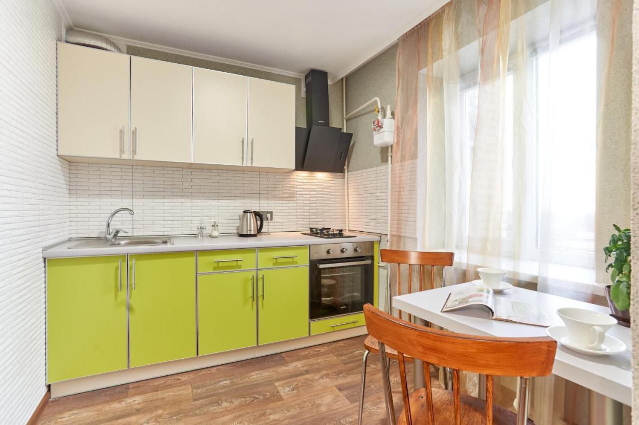 "Domino" 4 Apartments Kharkiv Extérieur photo